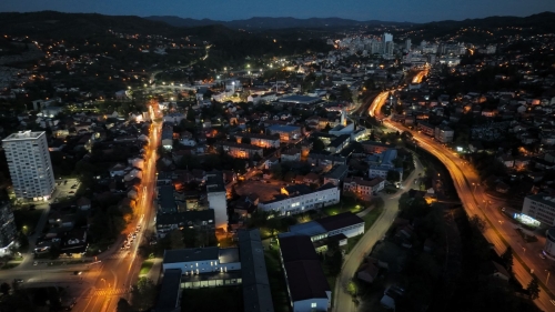 Noćni pogled na Tuzlu. Fotografija ustupljena ljubaznošću autora. Autor: Ivan Opačak