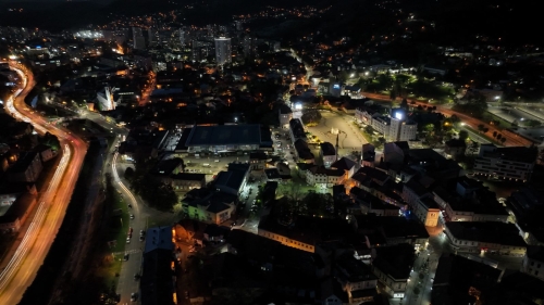 Noćni pogled na Tuzlu. Fotografija ustupljena ljubaznošću autora. Autor: Ivan Opačak